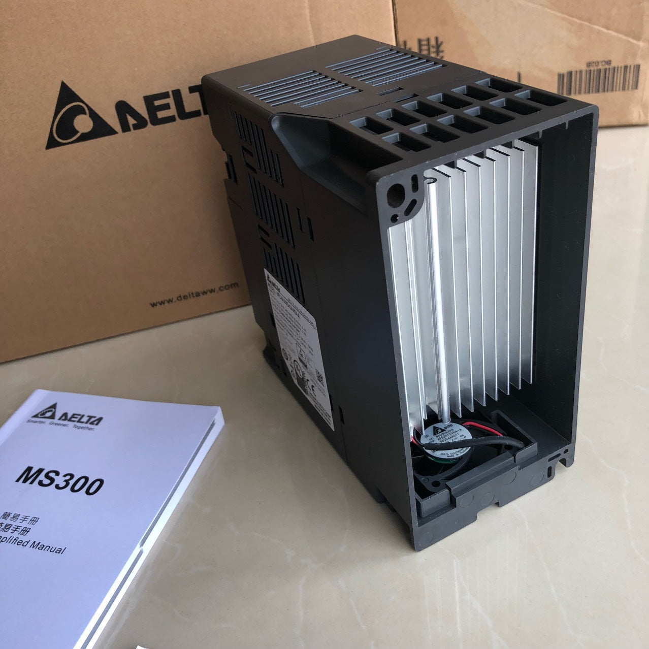 Delta Inverters VFD MS300 2HP 1.5kW 380v 599Hz VFD4A2MS43ANSAA